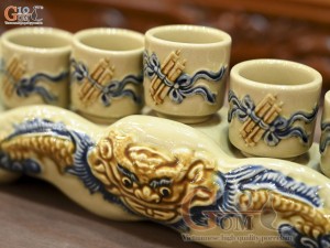 Kỷ ngai 5 chén men hoàng tộc đắp nổi Rồng Như Ý