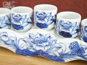 Kỷ ngai 5 chén men lam cổ vẽ Sen Tài Lộc