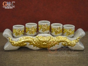 Kỷ ngai 5 chén men rạn đắp nổi Rồng Như Ý dát vàng 24k