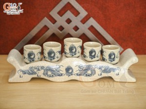 Kỷ ngai 5 chén men rạn hoạ tiết rồng