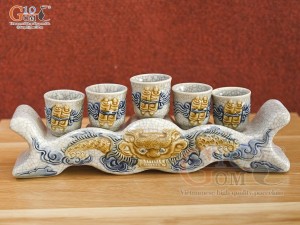Kỷ ngai 5 chén men rạn Long Trấn đắp nổi Rồng