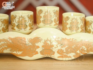 Kỷ ngai 5 họa tiết Rồng vàng kim