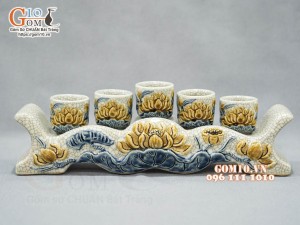 Kỷ ngai 5 chén men rạn đắp nổi Sen Tài Lộc