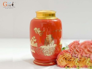Lọ chè cao men màu đỏ họa tiết Tháp Rùa vàng kim, cao 20cm