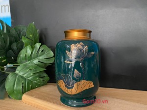 Lọ chè cao men màu màu xanh vẽ hoa sen vàng kim, cao 20cm
