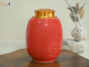 Lọ chè dáng béo họa tiết hoa Sen vàng kim, nền đỏ, 300g