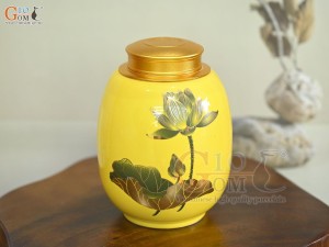 Lọ chè dáng béo họa tiết hoa Sen vàng kim, nền vàng, 300g