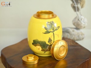 Lọ chè dáng béo họa tiết hoa Sen vàng kim, nền vàng, 300g