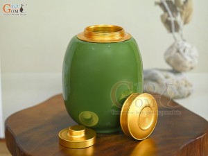 Lọ chè dáng béo họa tiết hoa Sen vàng kim, nền xanh lá, 300g