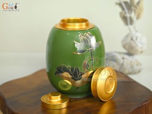 Lọ chè dáng béo họa tiết hoa Sen vàng kim, nền xanh lá, 300g