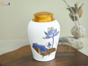 Lọ chè dáng chân thon họa tiết hoa Sen vàng kim, nền trắng, 270g