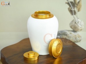 Lọ chè dáng chân thon họa tiết hoa Sen vàng kim, nền trắng, 270g