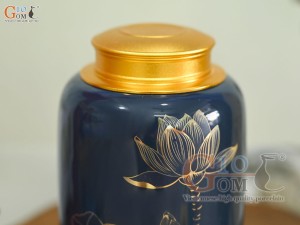 Lọ chè dáng đứng họa tiết hoa Sen vàng kim, nền xanh dương, 300g