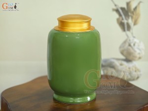 Lọ chè dáng đứng họa tiết hoa Sen vàng kim, nền xanh lá, 300g