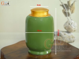 Lọ chè dáng đứng họa tiết hoa Sen vàng kim, nền xanh lá, 300g