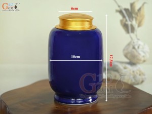 Lọ chè dáng đứng họa tiết Mã Đáo Thành Công vàng kim, nền xanh coban, 300g