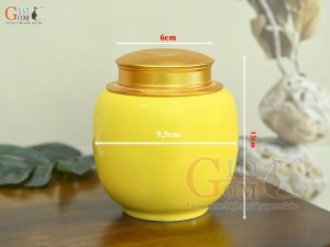 Lọ chè dáng thấp họa tiết hoa Sen vàng kim, nền vàng, 150g
