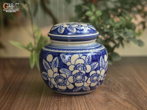 Lọ chè men cổ vẽ hoa xanh lam