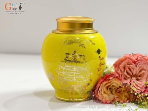 Lọ chè men màu vàng họa tiết Thuận Buồm Xuôi Gió vàng kim, cao 15cm