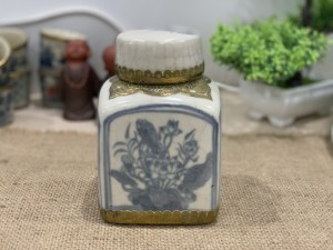Lọ chè men rạn bọc đồng họa tiết sen
