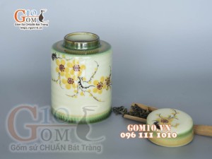 Lọ chè men vuốt dáng cao hoa mai vàng, cao 13cm