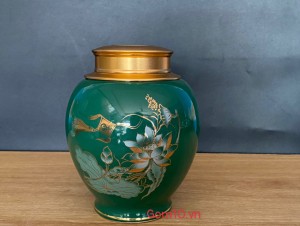 Lọ chè men xanh họa tiết hoa sen vẽ vàng kim, cao 15cm