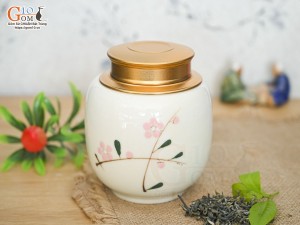 Lọ chè tròn cao men kem vẽ Đào phai cao 12,5cm