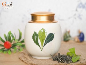 Lọ chè tròn cao men kem vẽ Ngò gai cao 12,5cm