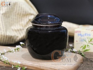 Lọ chè tròn men hỏa biến màu đen