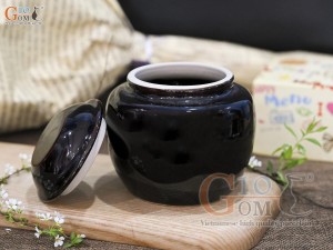 Lọ chè tròn men hỏa biến màu đen