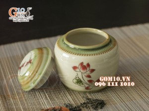 Lọ chè tròn men vuốt vẽ hoa sen