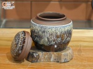 Lọ chè tròn thấp men hỏa biến vân đá