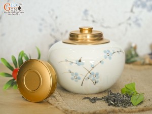 Lọ chè tròn thấp men kem vẽ Đào xanh cao 11cm