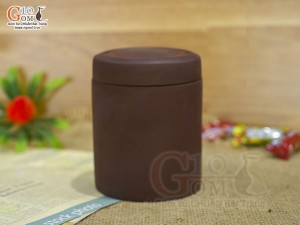 Lọ chè dáng trụ gốm nâu, chỉ đỏ