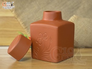 Lọ chè tử sa khắc hoa đỏ