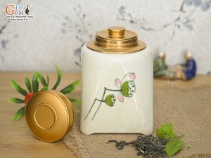 Lọ chè vuông men kem vẽ Đài sen cao 14cm