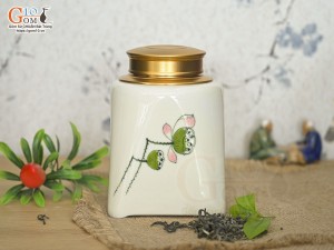 Lọ chè vuông men kem vẽ Đài sen cao 14cm