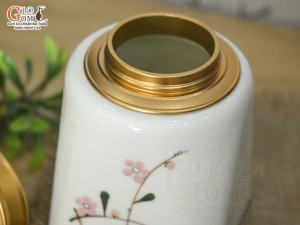 Lọ chè vuông men kem vẽ Đào phai cao 14cm