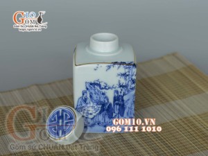 Lọ chè vuông men lam cổ vẽ Trúc Lâm Thất Hiền, viền vàng kim