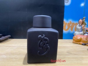 Lọ chèn gốm đắp nổi chữ Tâm