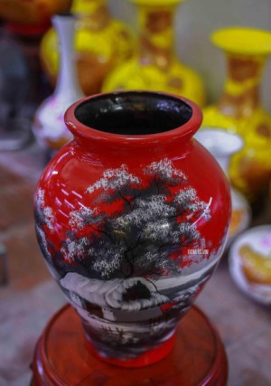 Lọ chum vẽ cảnh đồng quê