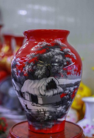 Lọ chum vẽ cảnh đồng quê