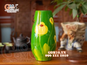 Lọ dáng sơn mài xanh dáng cúp vẽ hoa tuylip vàng cao 30cm