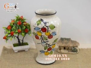 Lọ hoa chân cao men kem vẽ xuân rực rỡ