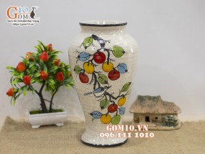 Lọ hoa chân cao men kem vẽ xuân rực rỡ