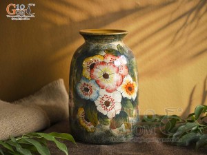 Lọ hoa dáng bầu cổ nhỏ men màu vẽ hoa dâm bụt, cao 22cm