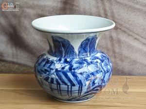 Lọ hoa dáng béo miệng loe men lam cổ vẽ Sơn Thủy, cao 15cm