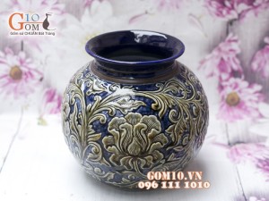 Lọ hoa dáng béo miệng rộng men cổ khắc nổi hoa phù dung nền xanh 22cm