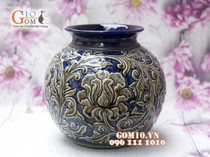 Lọ hoa dáng béo miệng rộng men cổ khắc nổi hoa phù dung nền xanh 22cm