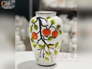 Lọ hoa dáng bí men kem vẽ cành hồng, cao 29cm